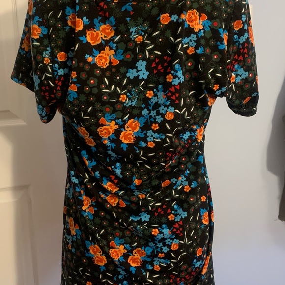 LulaRoe women’s medium floral tunic - Picture 2 of 3